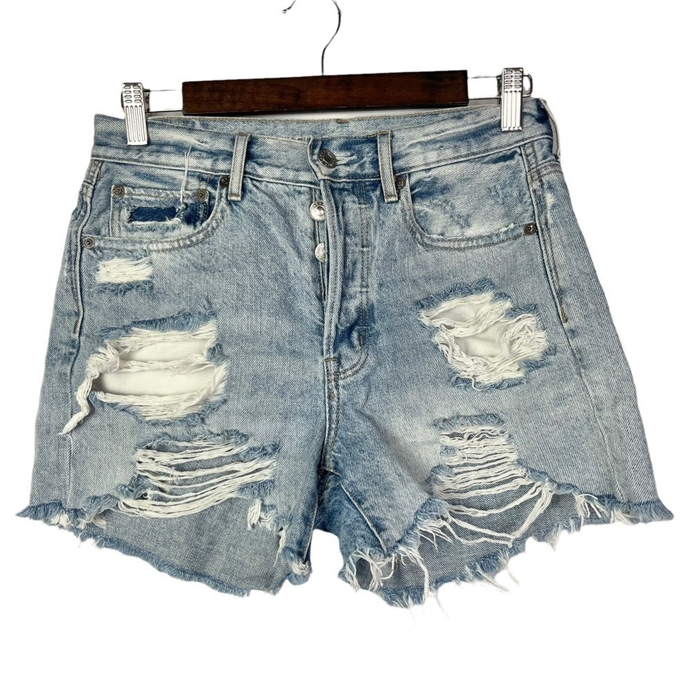 American Eagle AEO Light Wash 90s Boyfriend Distressed Short 2 - Picture 3 of 5